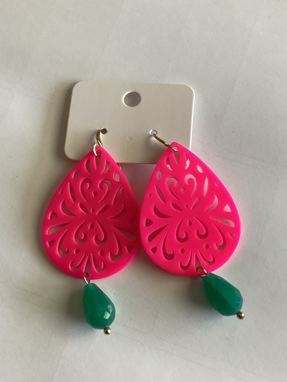 Pink Teardrop Filigree Earrings with Green Bead‎ Accent